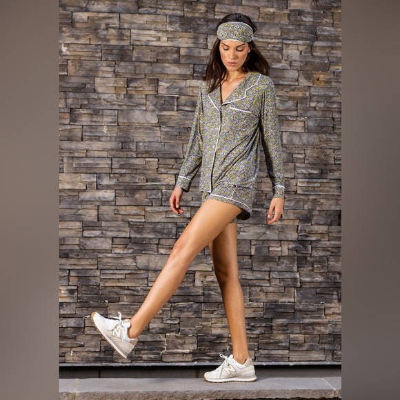 NWT PLUSH Ultra Soft Jersey PJ and Eye Mask Set